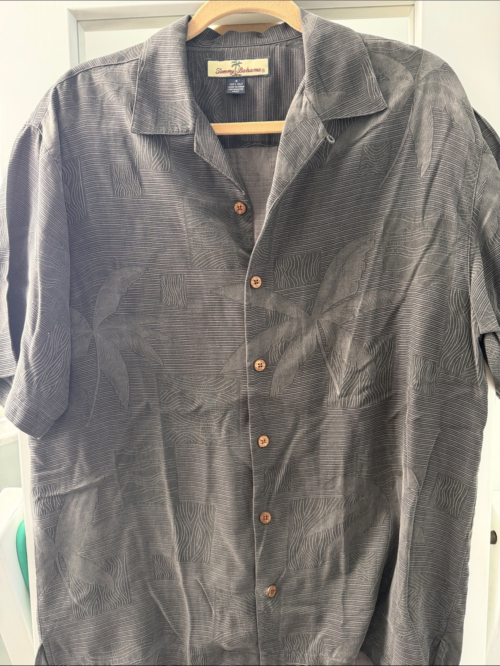 Tommy Bahama Men’s Charcoal Gray Short-Sleeve Camp Shirt